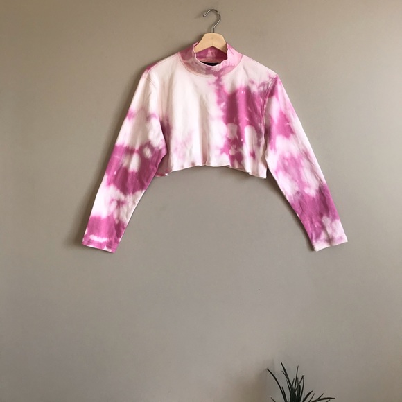 Reworked Crop Top and Shorts Set - Picture 2 of 12